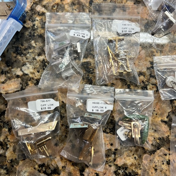 Bulk lot of cufflinks tie bars cuff buttons and tie pins. Vintage designer name - Picture 5 of 6